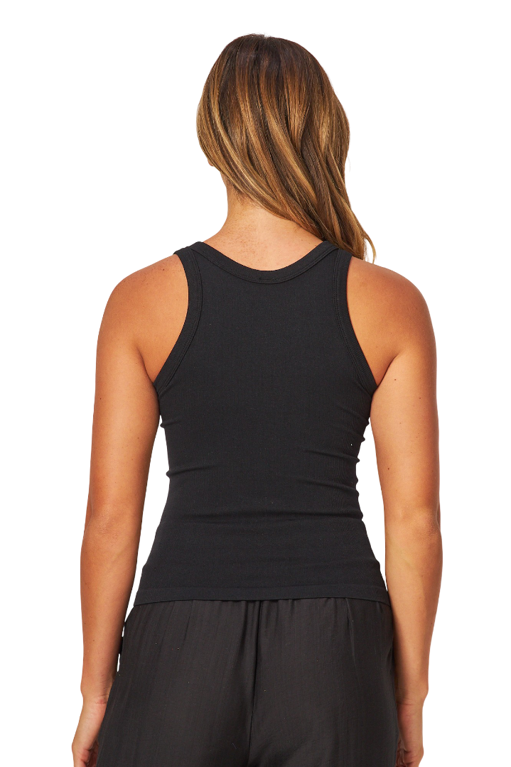 Shiri Tank