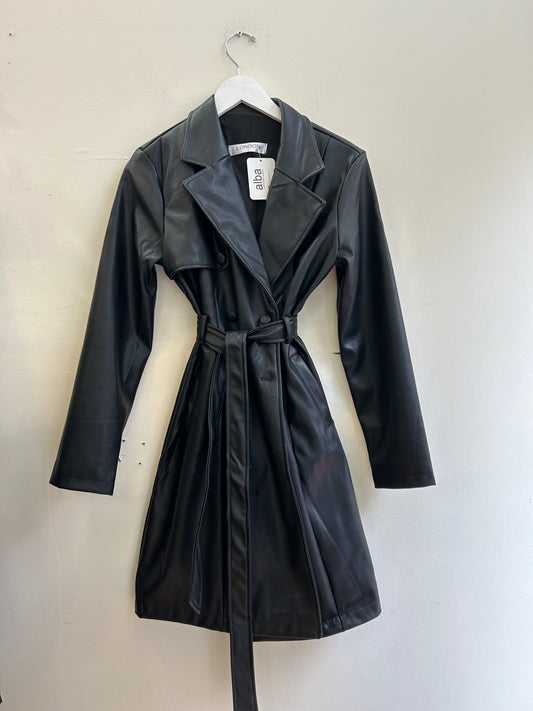 Avery Trench